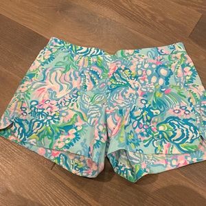 Excellent condition Lilly Pulitzer size M Ocean View Shorts
